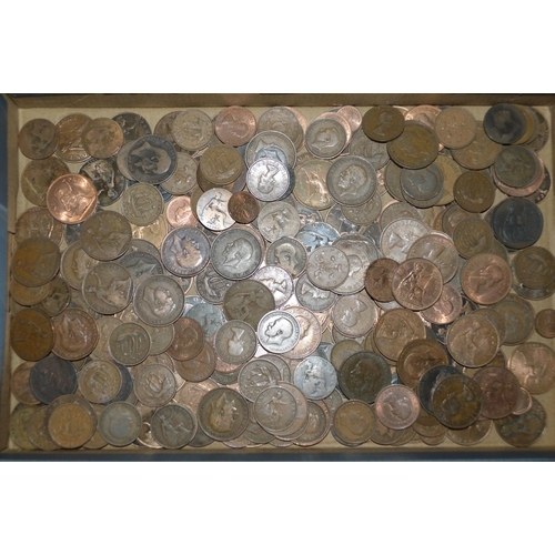 447 - tray of coins