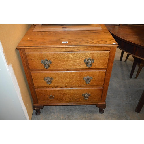 204 - chest of drawers