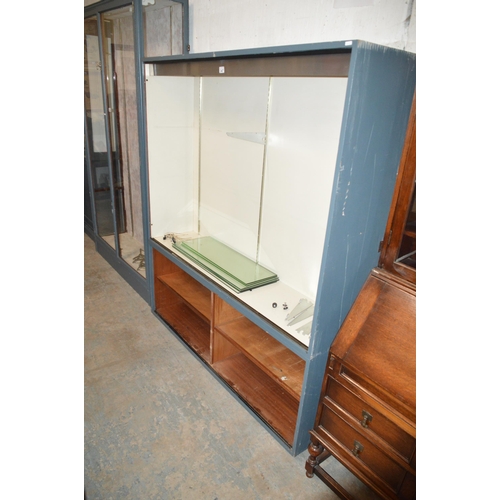 347 - shop display cabinet, with glass doors