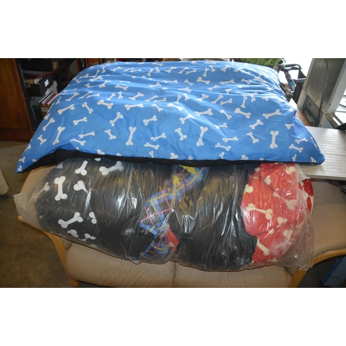 248 - 4 NEW large dog beds