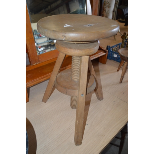 290 - corkscrew stool