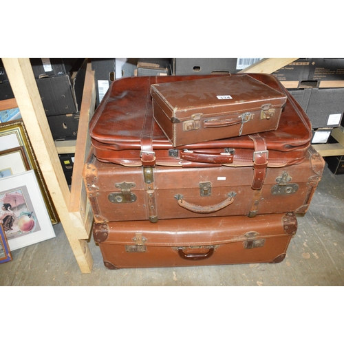 334 - qty of vintage trunks