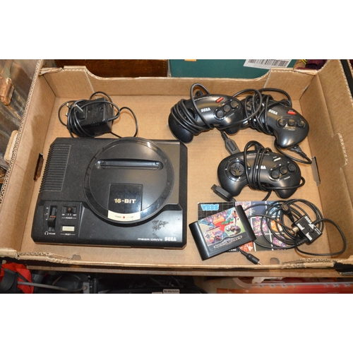 76 - sega mega drive & controllers/game