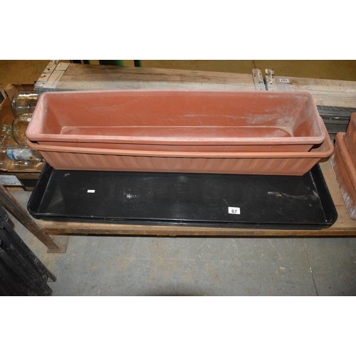 87 - qty of plant containers/trays