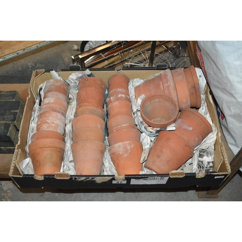 47 - box of terracotta pots