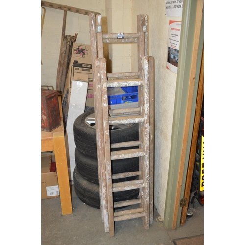 104 - 2 wooden ladders