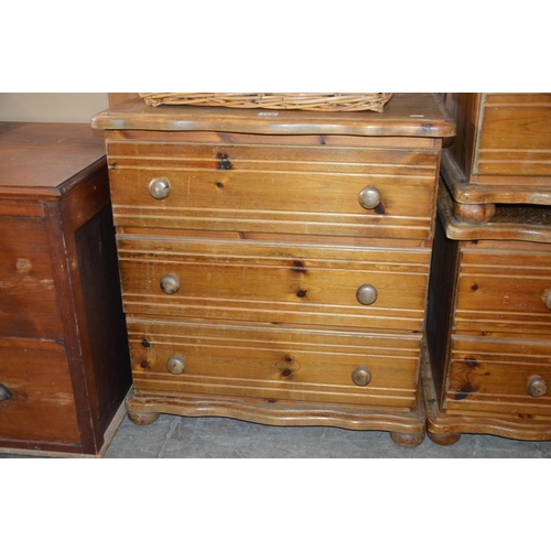 168 - chest of drawers