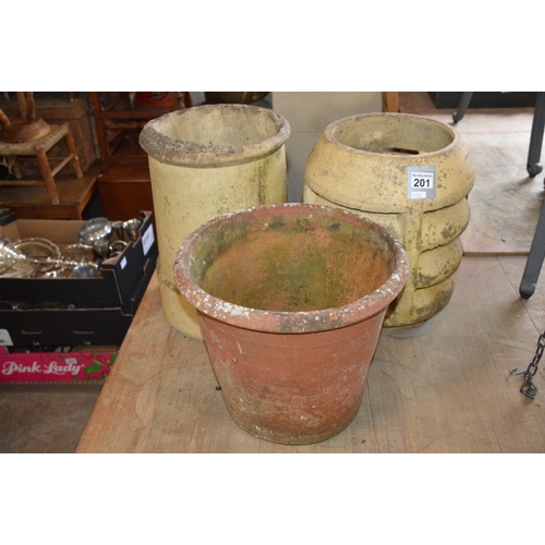 201 - 2 chimney pots & 1 pot