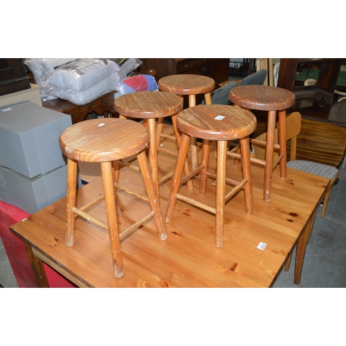 203 - 5 pine stools