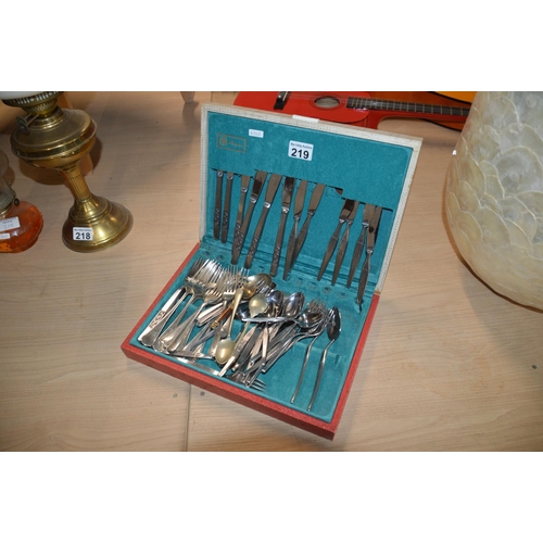 219 - cutlery set