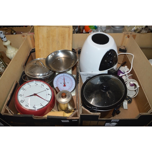 259 - 2 boxes of kitchen goods