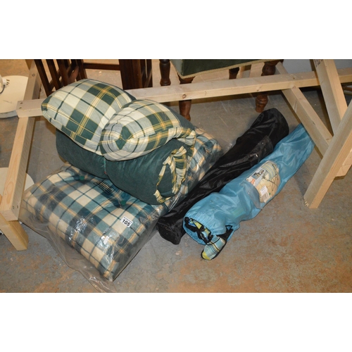 105 - qty of camping chairs/cushioning