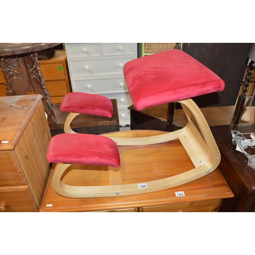 194 - kneeling chair