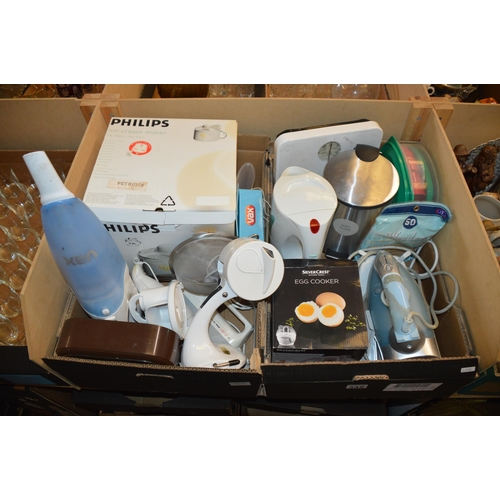 348 - 2 boxes of kitchen items