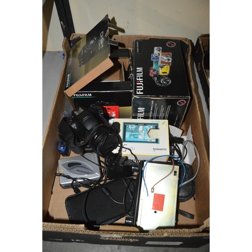 44 - box of electrical items & digital camera