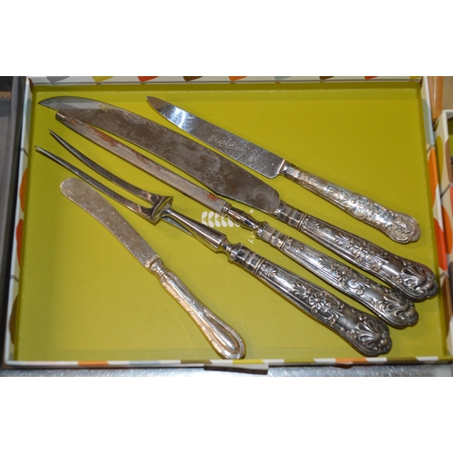 451 - tray of silver handled cutlery