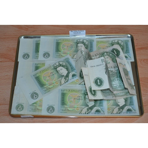 510 - tray of £1 bank notes