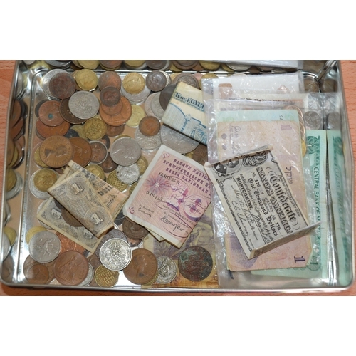 493 - tray of bank notes & coins