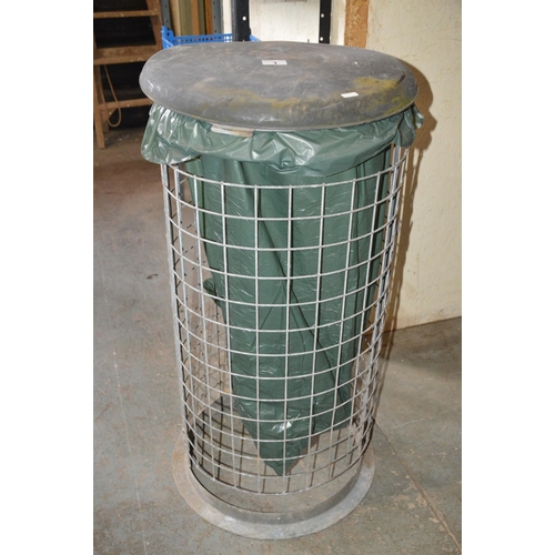 1 - garden bin