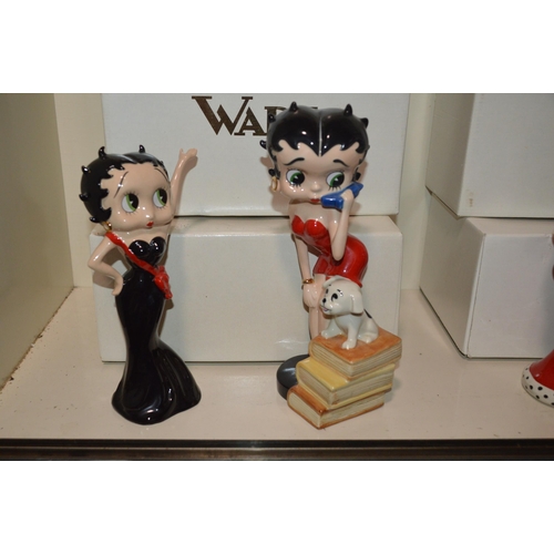 409 - 2 collectable betty boop figurines, by wade