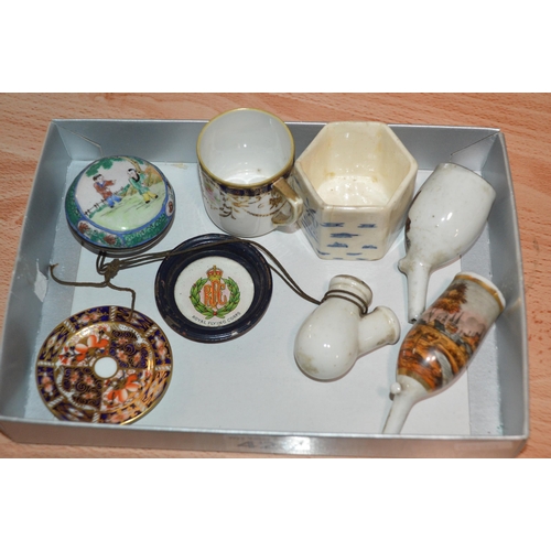 429 - tray of small china items