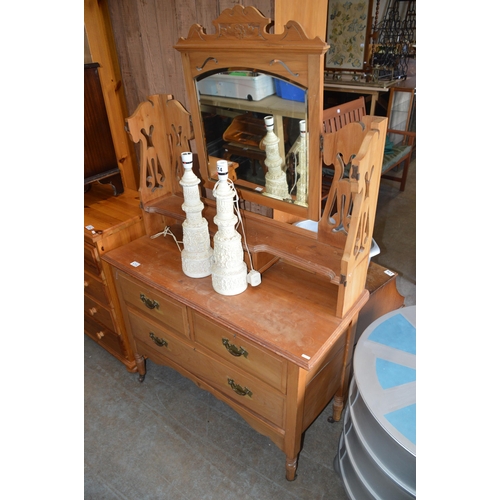 173 - pine dressing table