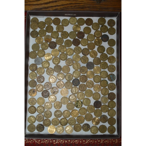 400 - tray of 3d coins