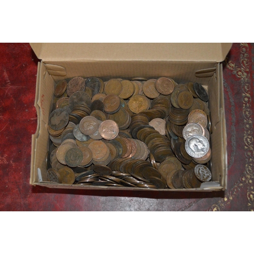 401 - box of coins