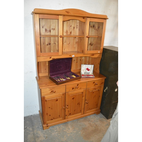 327 - pine dresser