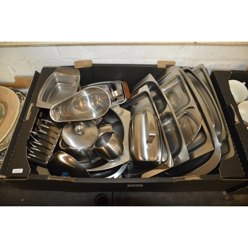 381 - qty of stainless steel kitchenware