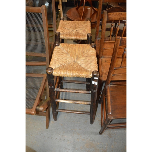 191 - 2 stools