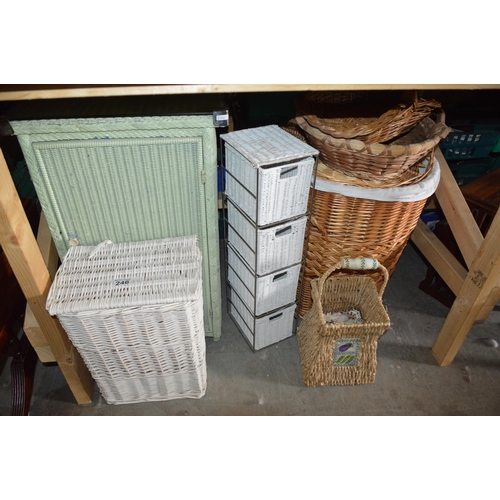 246 - bay of wicker items