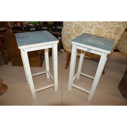 251 - 2 stools