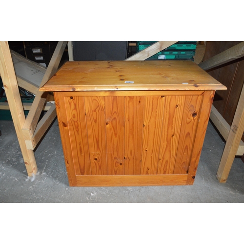 256 - pine chest