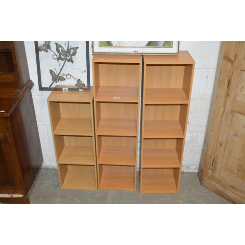 302 - 3 bookshelves