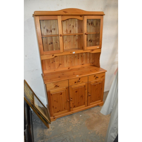 313 - pine dresser