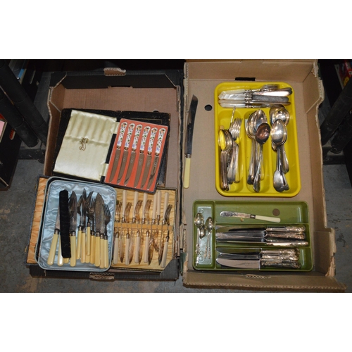 357 - 2 boxes of cutlery