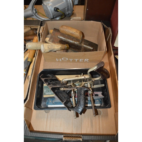 93 - box of tools