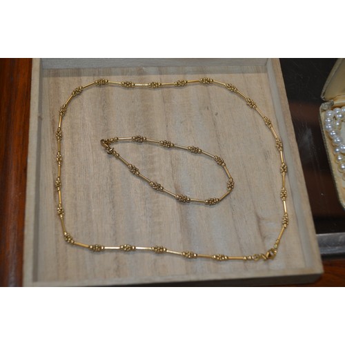 410 - 18ct gold necklace & bracelet set