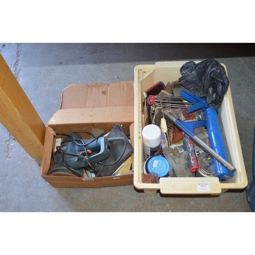 156 - black & decker sander & extras