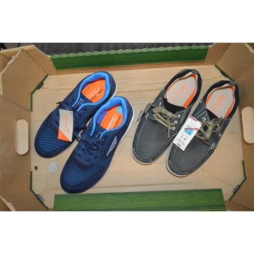 391 - 2 pairs of new shoes, uk8