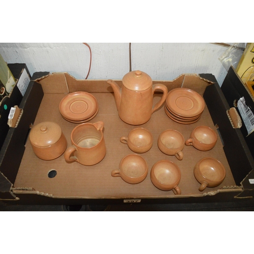 397 - box of pottery items