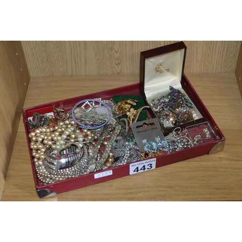 443 - tray of jewellery