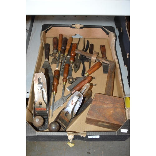 17 - box of hand tools