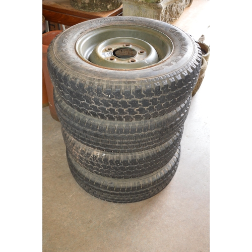 232 - 4 Land Rover wheels