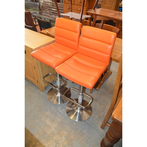 247 - 2 bar stools