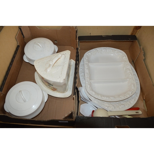 300 - 2 boxes of tableware