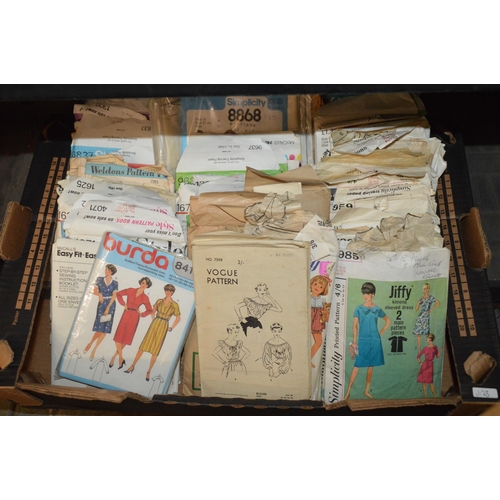 328 - box of womens clothing patterns