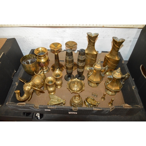 357 - box of brass items