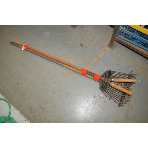 71 - 3 garden tools